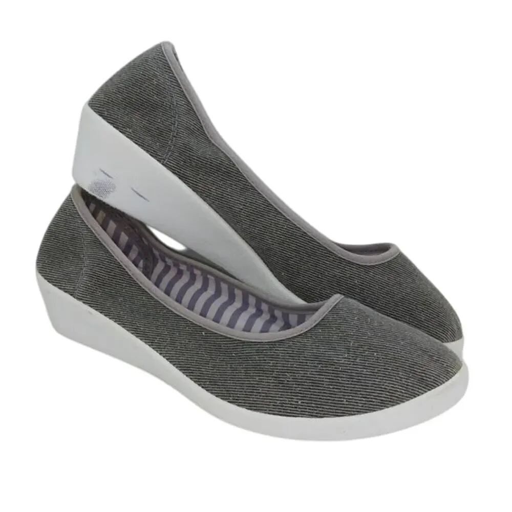 Sparkle Gray Wedge Womens Slip-on Sneakers - Size 10